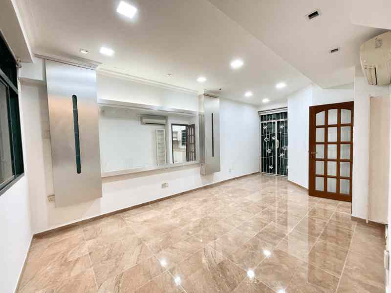 Prop-GPT: Apartment: D15  Haig Grove (SCK Ville)