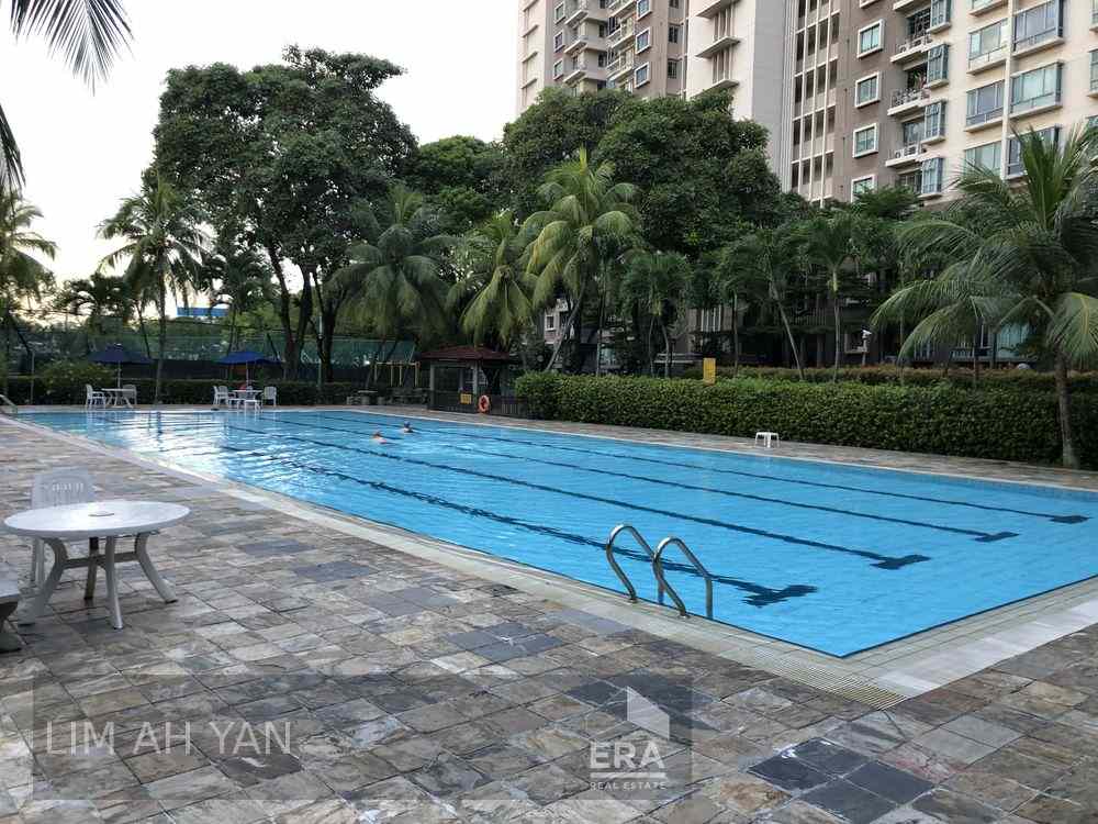 Prop-GPT: Condominium: D22 Boon Lay Lakepoint Condominium