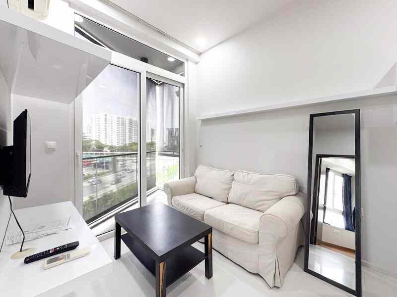 Prop-GPT: Condominium: D12  Suites @ Topaz