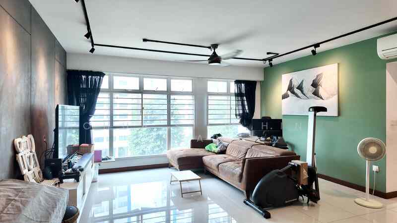 Prop-GPT: HDB Flat: D27 Yishun 342A Yishun Ring Road