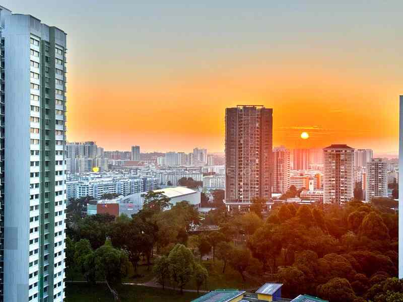 Prop-GPT: HDB Flat: D20 Ang Mo Kio 588B Ang Mo Kio Street 52