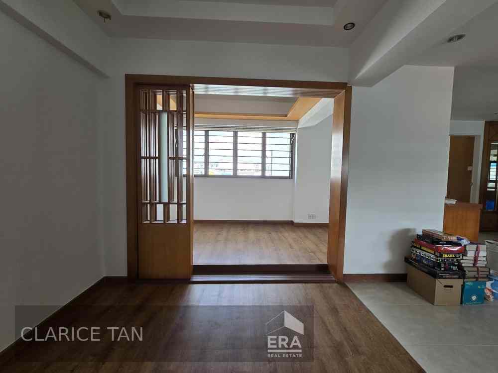 Prop-GPT: HDB - 3 room: D23 Choa Chu Kang 297d Choa Chu Kang Avenue 2