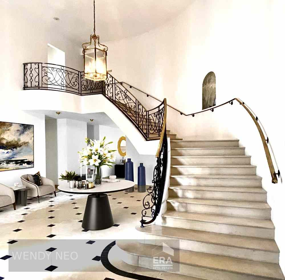 Prop-GPT: Bungalow - Good Class: D10 Holland Brizay Park