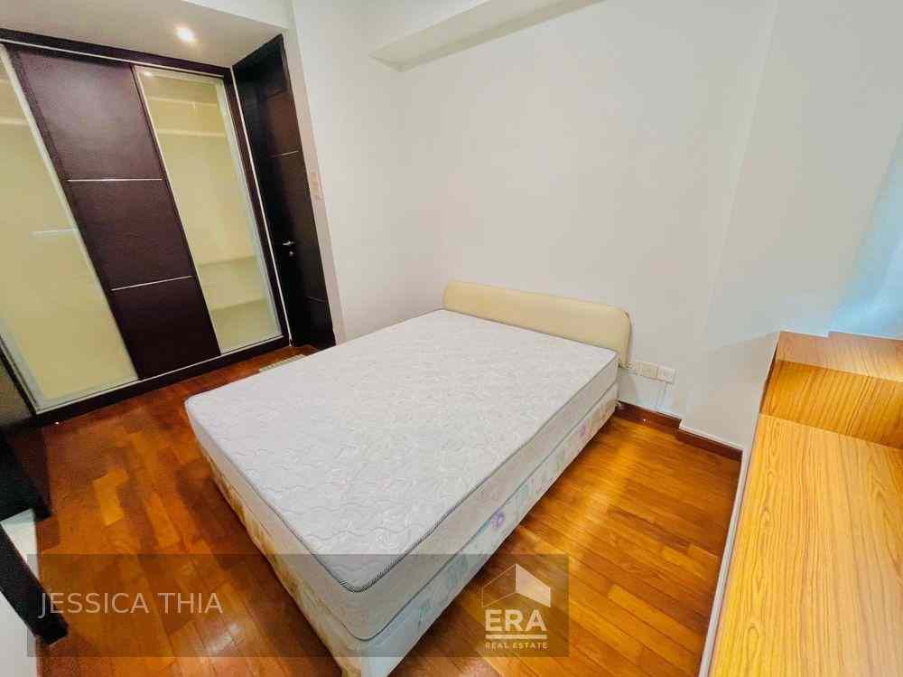 Mackenzie 138: D09 Cairnhill Condominium | Prop-GPT the AI-Powered Property Guru