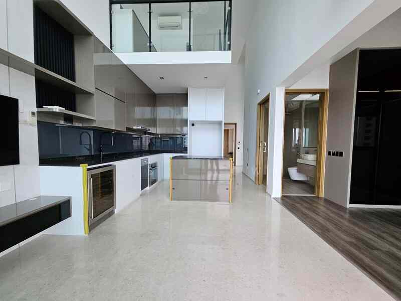 Prop-GPT: Condominium: D15 Marine Parade Marine Blue