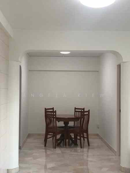 422 Hougang Avenue 6: D19 Hougang HDB Flat | Prop-GPT the AI-Powered Property Guru