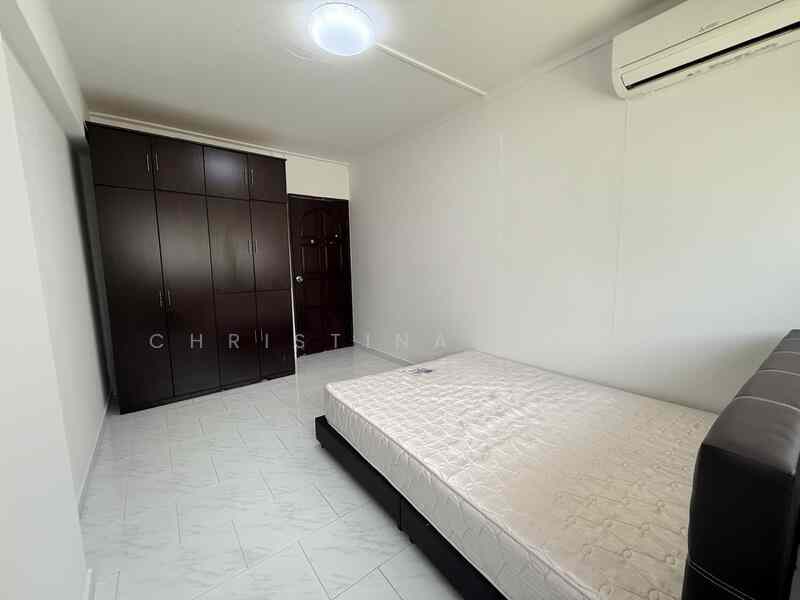 810 Jurong West Street 81: D22 Boon Lay HDB Flat | Prop-GPT the AI-Powered Property Guru