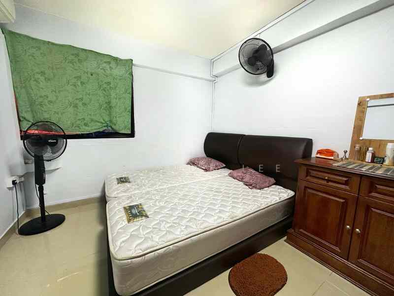 2 Hougang Avenue 3: D19 Hougang HDB Flat | Prop-GPT the AI-Powered Property Guru