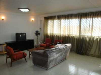 674 Hougang Avenue 8: D19 Hougang HDB Flat | Prop-GPT the AI-Powered Property Guru