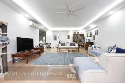 Hawaii Tower: D15 Amber Road Condominium | Prop-GPT the AI-Powered Property Guru