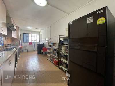 422 Bukit Batok West Avenue 2: D23 Bukit Batok HDB - 3 room | Prop-GPT the AI-Powered Property Guru