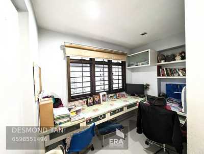 684b Choa Chu Kang Crescent: D23 Choa Chu Kang HDB - 3 room | Prop-GPT the AI-Powered Property Guru