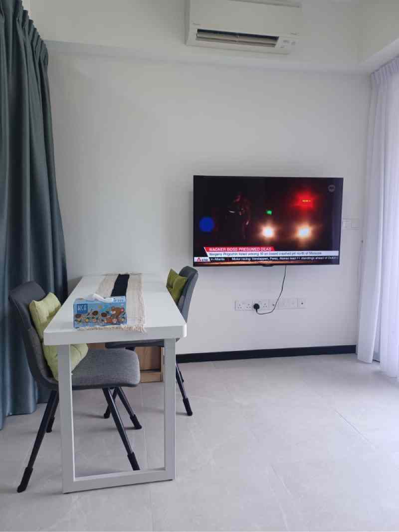 Prop-GPT: Condominium: D23  Bukit 828