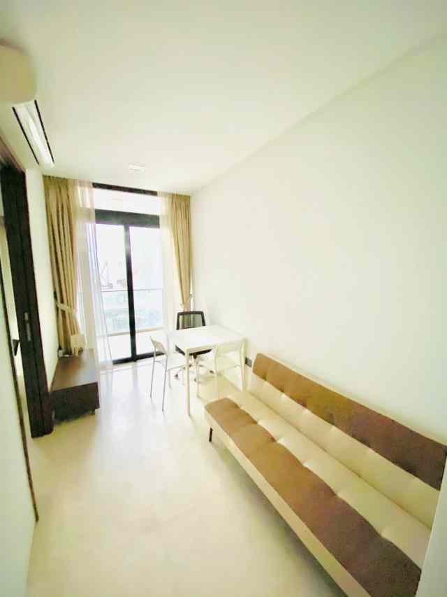 Prop-GPT: Condominium: D01 Cecil Robinson Suites