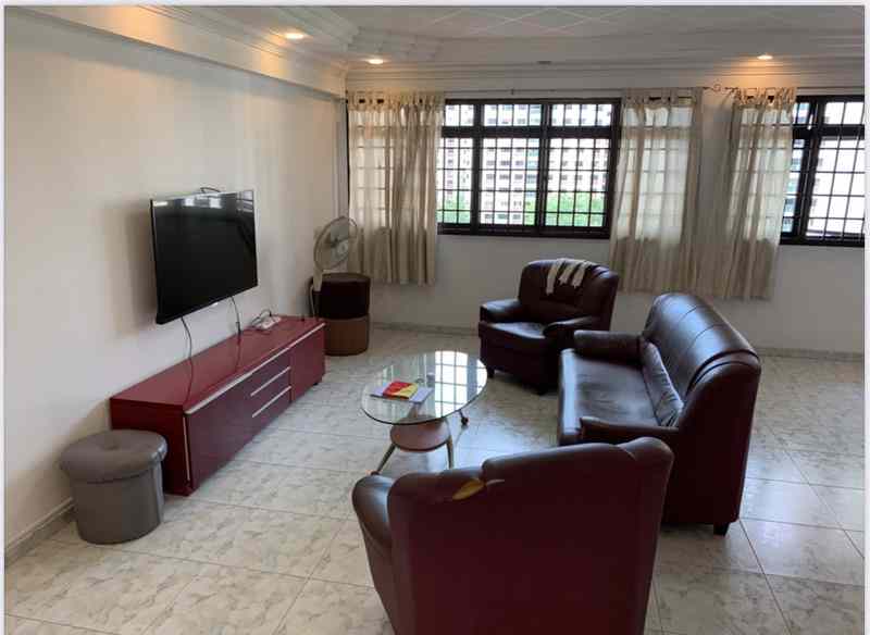 Prop-GPT: HDB Apartment: D27  312 Sembawang Drive