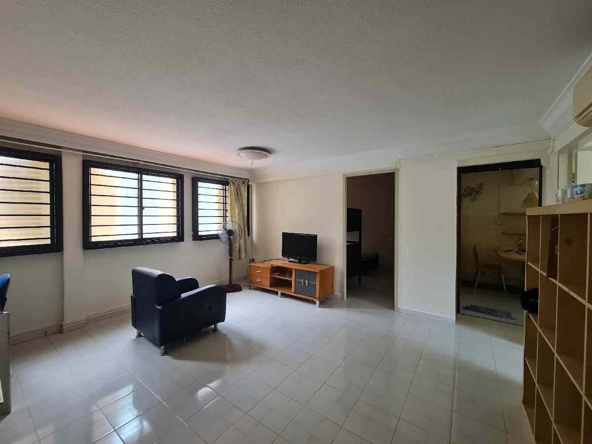 Prop-GPT: HDB Apartment: D12 Toa Payoh 184 Toa Payoh Central