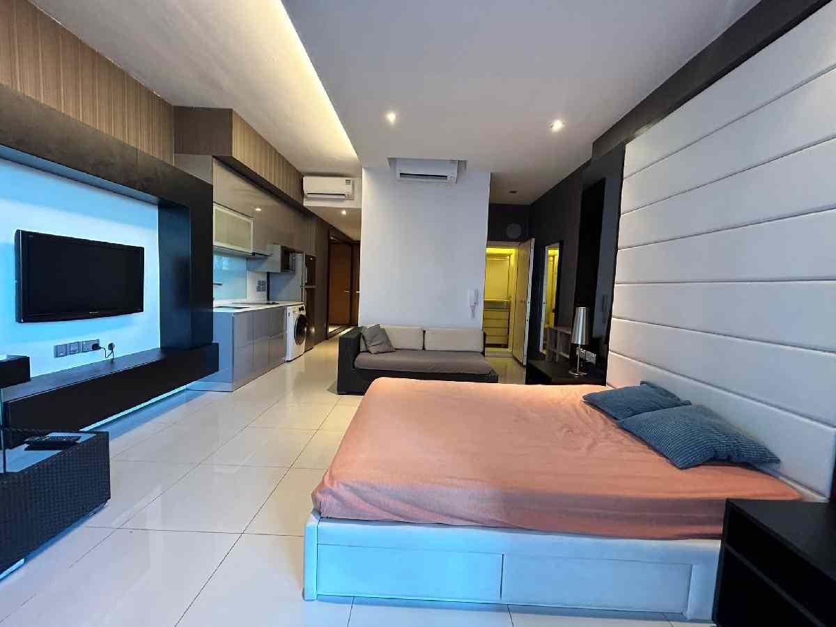Prop-GPT: Apartment: D02 Anson Lumiere