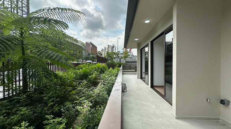 Prop-GPT: Condominium: D23  Dairy Farm Residences