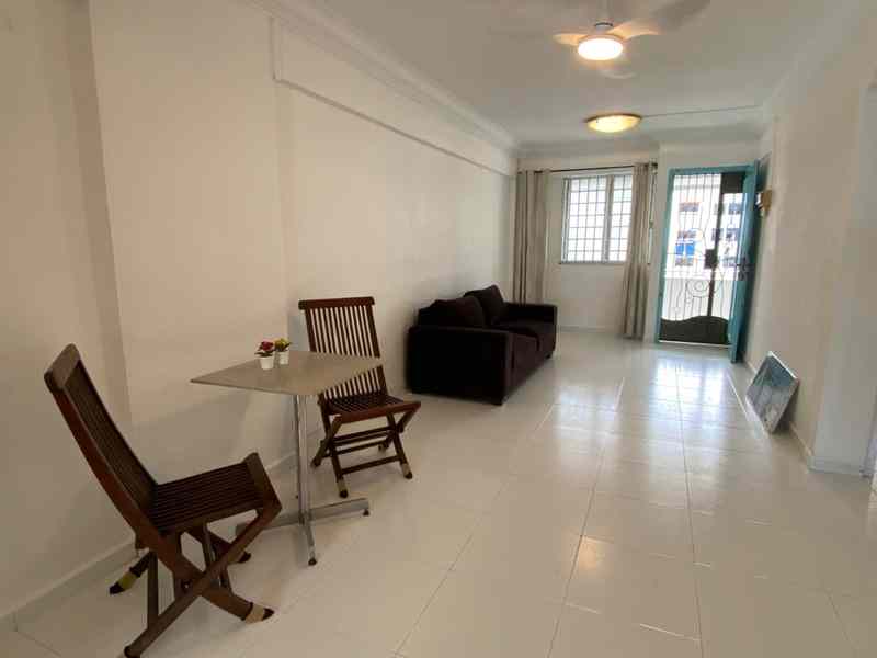Prop-GPT: HDB Apartment: D14 Geylang 111 Aljunied Crescent
