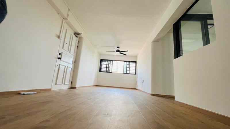 Prop-GPT: HDB Apartment: D07  15 Beach Road