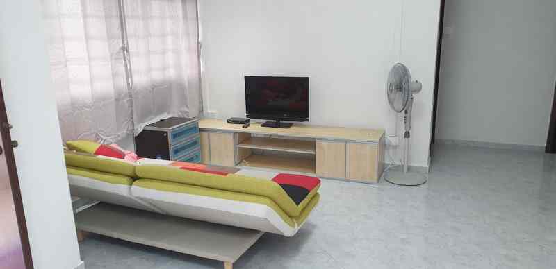 Prop-GPT: HDB Apartment: D25  775 Woodlands Crescent