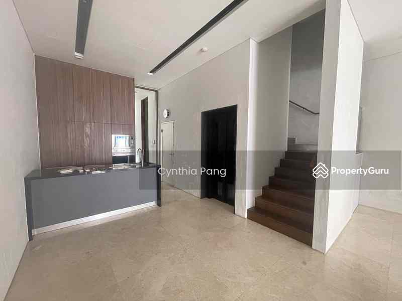Prop-GPT: Terrace: D11  Modern designer terrace in Novena with lift and pool