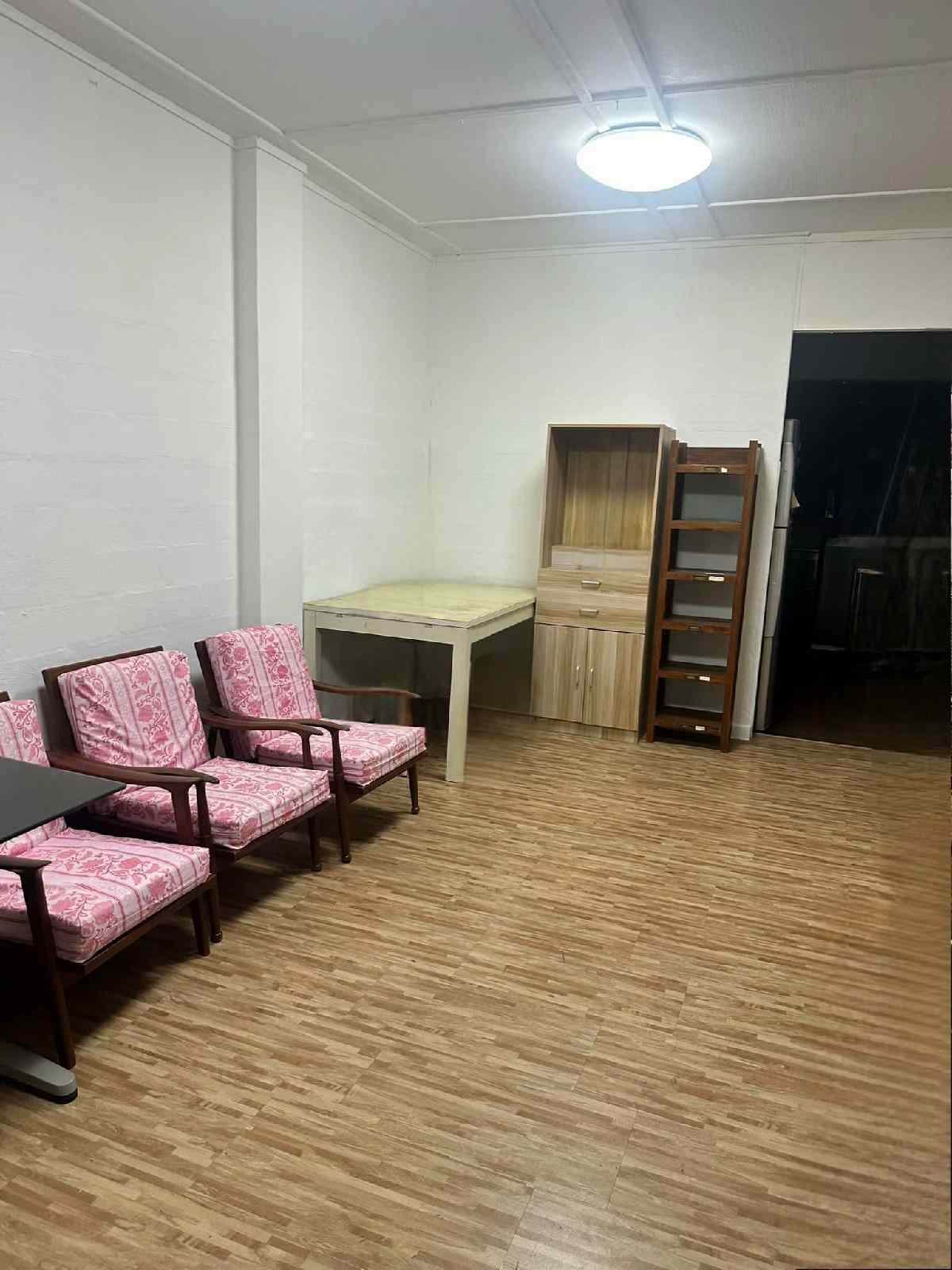 Prop-GPT: HDB Apartment: D12 Toa Payoh 71 Lorong 4 Toa Payoh