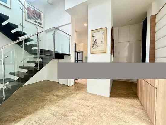 Prop-GPT: Apartment: D15  Cubik