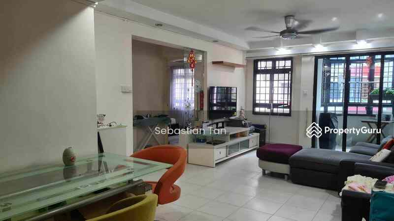 Prop-GPT: HDB Flat: D22 Boon Lay 695 Jurong West Central 1