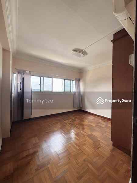 Prop-GPT: HDB Flat: D15 Marine Parade 71 Marine Drive