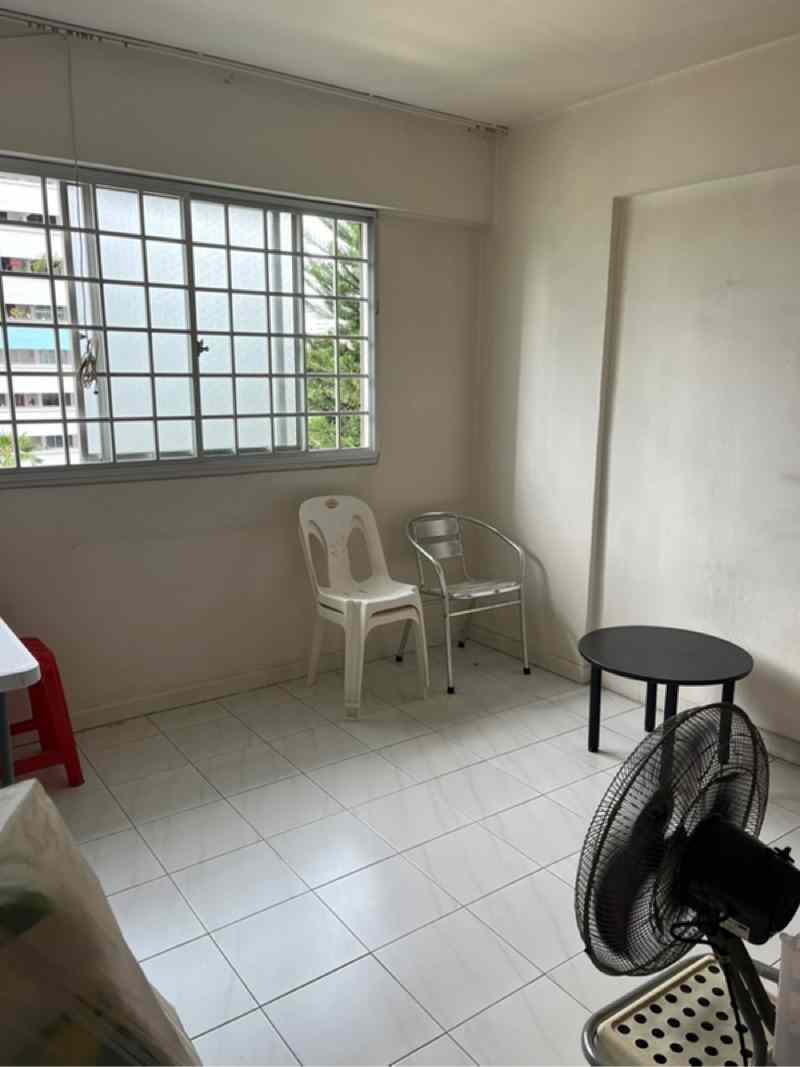 Prop-GPT: HDB Apartment: D19  323 Serangoon Avenue 3