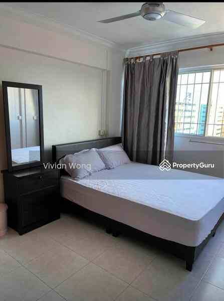 Prop-GPT: HDB Flat: D27 Yishun 810 Yishun Ring Road