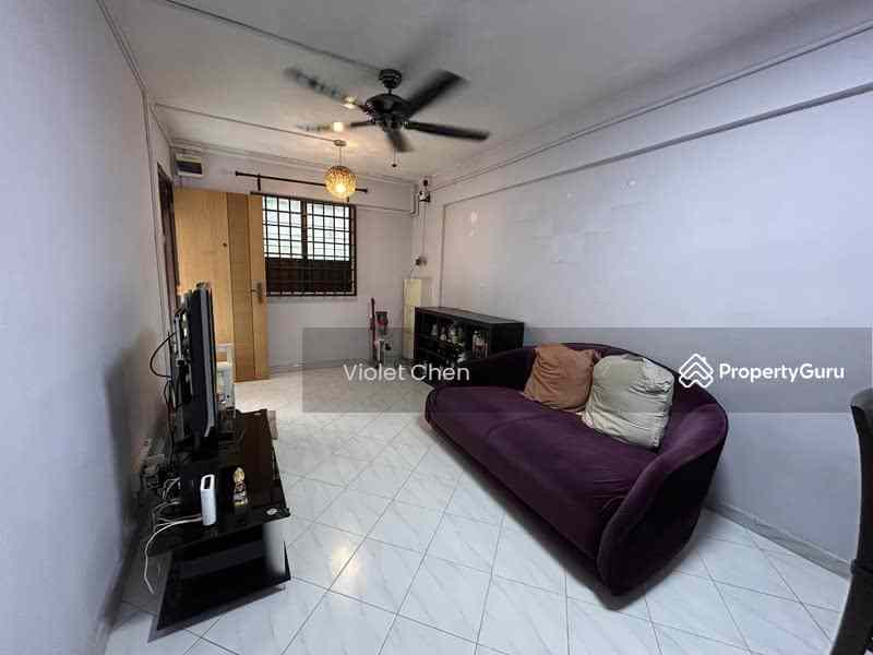 Prop-GPT: HDB Flat: D27 Yishun 148 Yishun Street 11