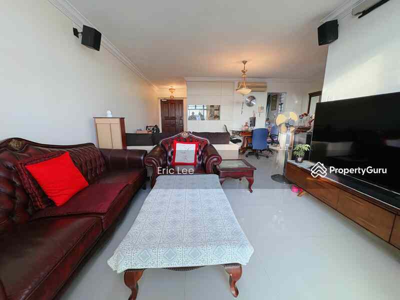Prop-GPT: HDB Flat: D25  689A Woodlands Drive 75