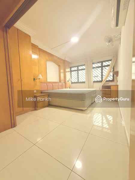 Prop-GPT: HDB Flat: D19  961 Hougang Avenue 9