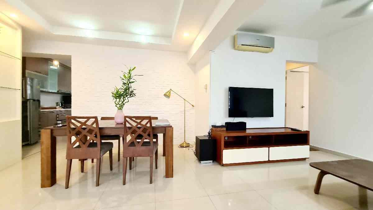 Prop-GPT: HDB Apartment: D02  11 Cantonment Close