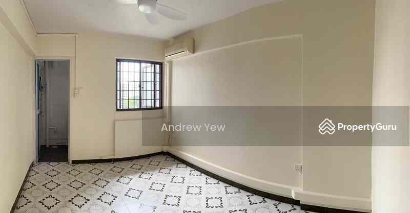 Prop-GPT: HDB Flat: D05  339 Clementi Avenue 5