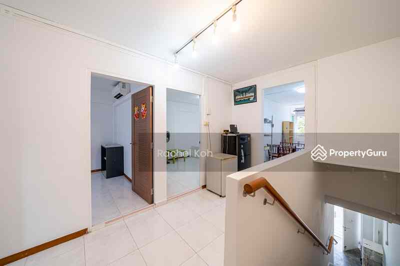 Prop-GPT: HDB Flat: D23 Bukit Batok 213 Bukit Batok Street 21