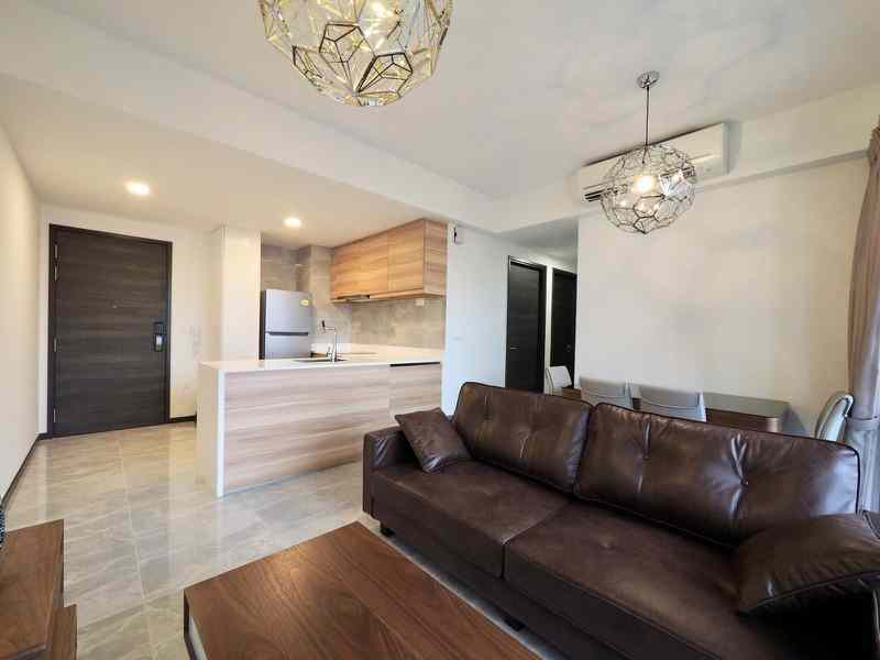 Prop-GPT: Condominium: D13 Potong Pasir The Poiz Residences