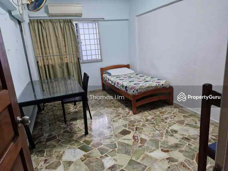 Prop-GPT: HDB Flat: D23 Bukit Batok 209 Bukit Batok Street 21