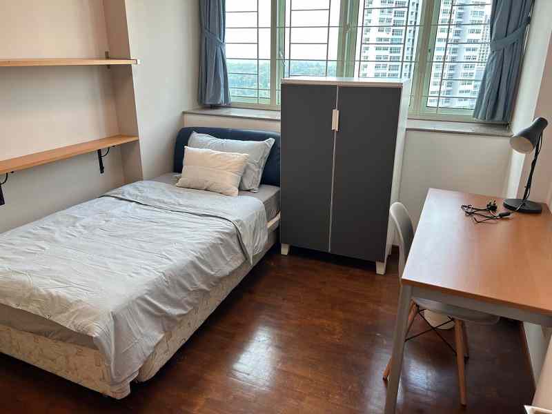 Prop-GPT: Condominium: D03  Queens