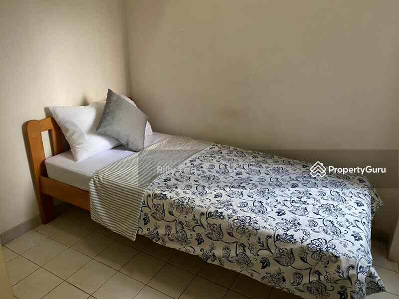 Prop-GPT: Condominium: D15  The Makena