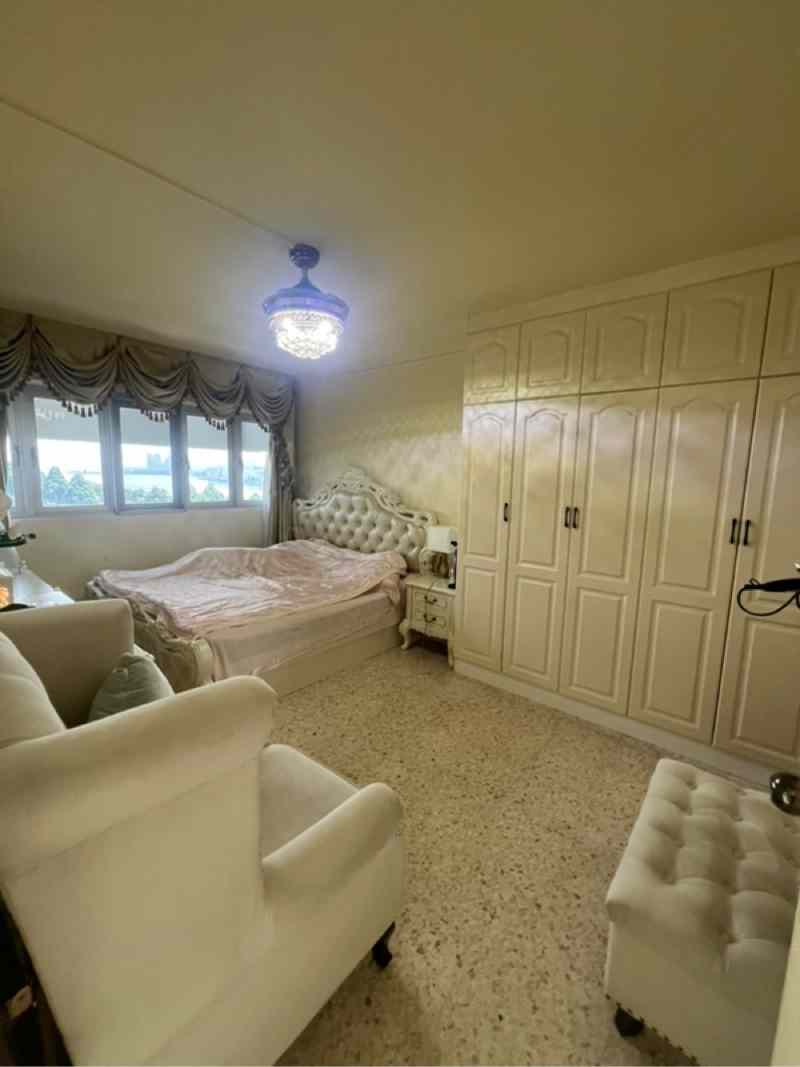 Prop-GPT: HDB Apartment: D25  214 Marsiling Lane