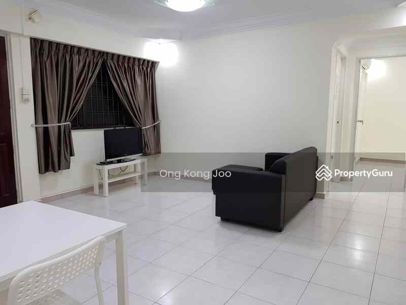 Prop-GPT: HDB Flat: D22 Boon Lay 680C Jurong West Central 1