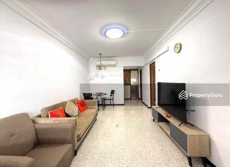 Prop-GPT: HDB Flat: D25  157 Woodlands Street 13