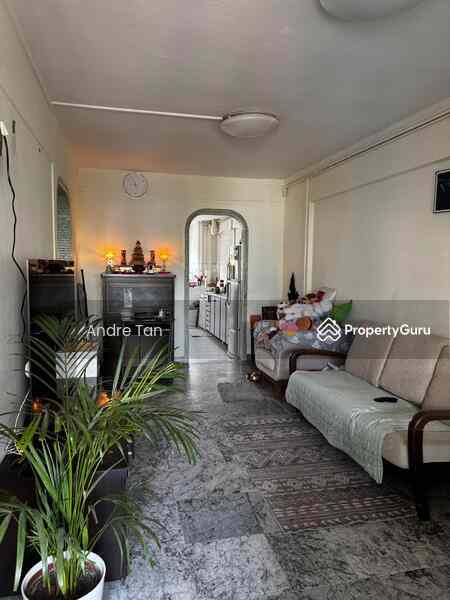 Prop-GPT: HDB Flat: D20 Ang Mo Kio 556 Ang Mo Kio Avenue 10