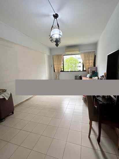 Prop-GPT: HDB Apartment: D22  305 Jurong East Street 32