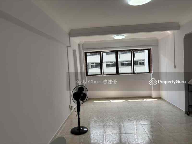 Prop-GPT: HDB Flat: D25  735 Woodlands Circle