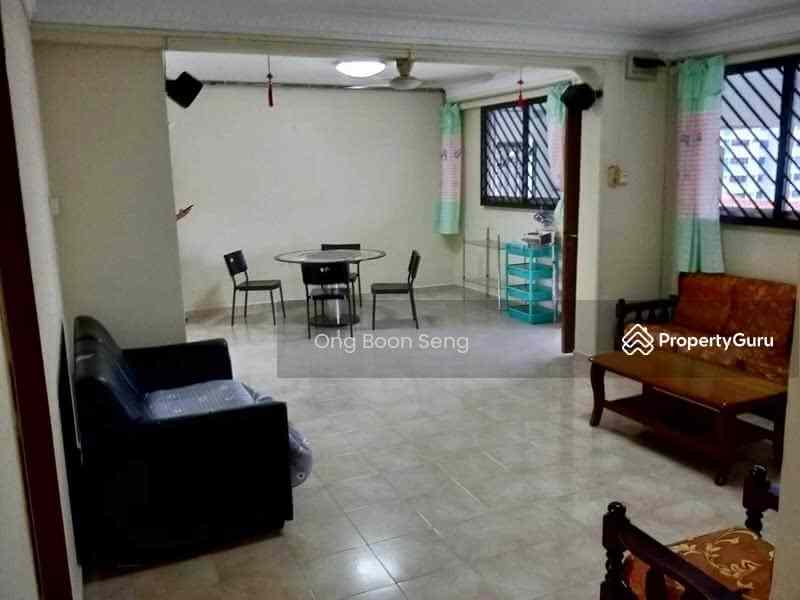 Prop-GPT: HDB Flat: D27 Yishun 832 Yishun Street 81