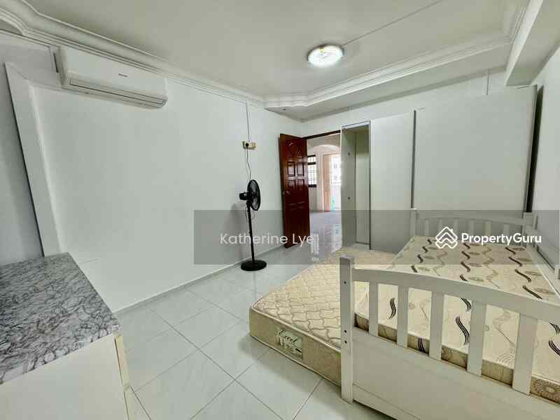Prop-GPT: HDB Flat: D22  268 Toh Guan Road